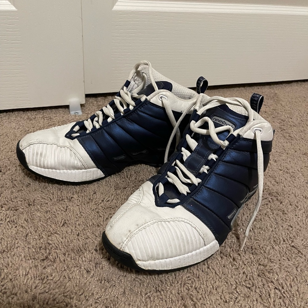 Reebok basically BRAND NEW men shoes